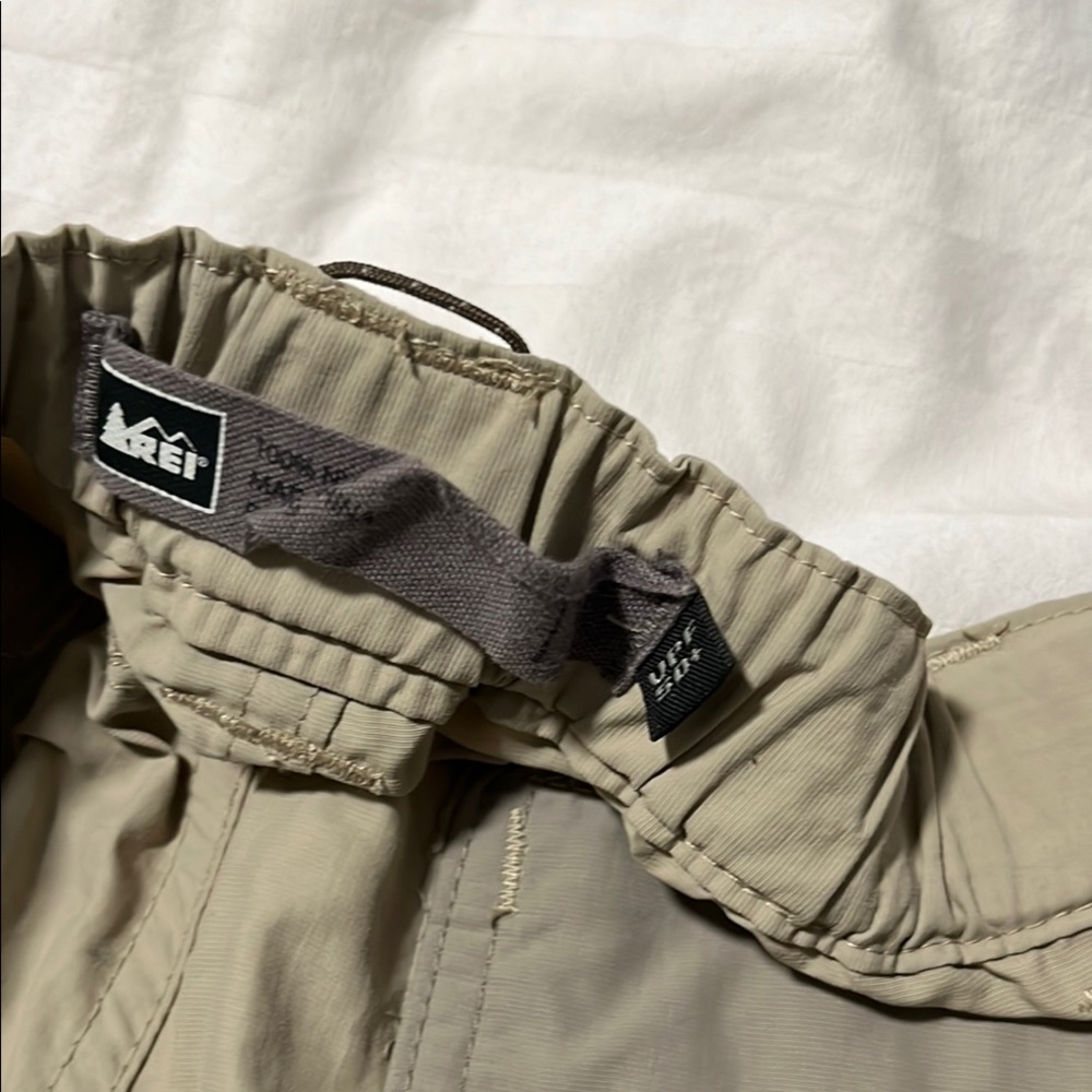 REI UPF 50+ TAN CARGO HIKING SHORTS Size L - Picture 5 of 9